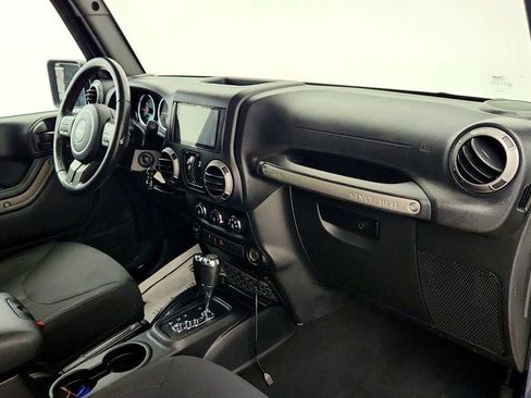 Used 2018 Jeep Wrangler Unlimited Sport S AWD/4WD image 23