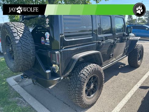 Used 2014 Jeep Wrangler Unlimited Rubicon w/ Connectivity Group AWD/4WD image 5