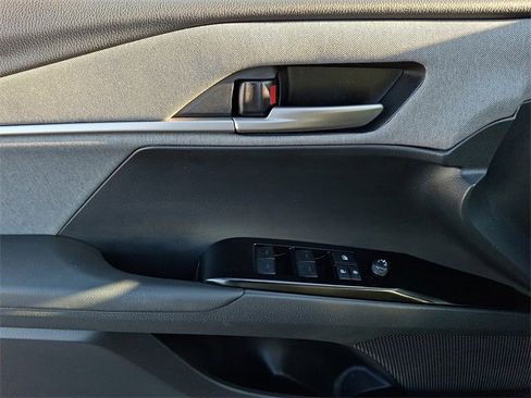 Used 2025 Toyota Camry LE image 12