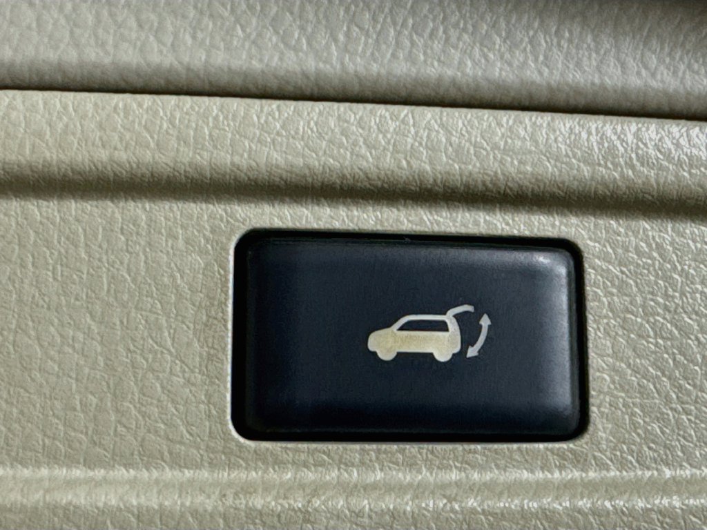 Used 2012 Nissan Murano LE FWD image 32
