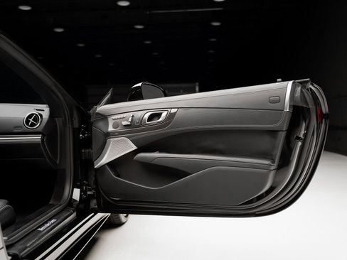 Used 2019 Mercedes-Benz SL 550 image 65