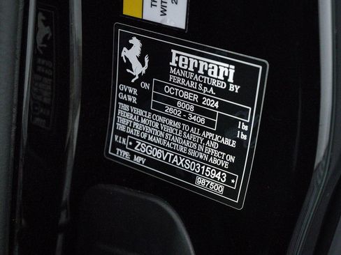 Certified 2025 Ferrari Purosangue image 32