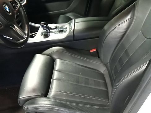 Used 2022 BMW X5 xDrive40i w/ M Sport Package AWD/4WD image 9