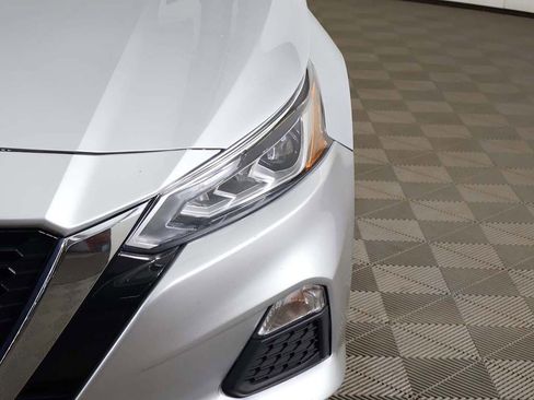 Used 2021 Nissan Altima 2.5 SV FWD image 11
