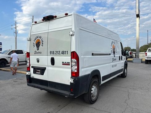 Used 2022 RAM ProMaster 2500 FWD image 2