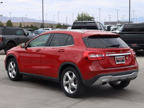 Used 2018 Mercedes-Benz GLA 250 4MATIC image 4