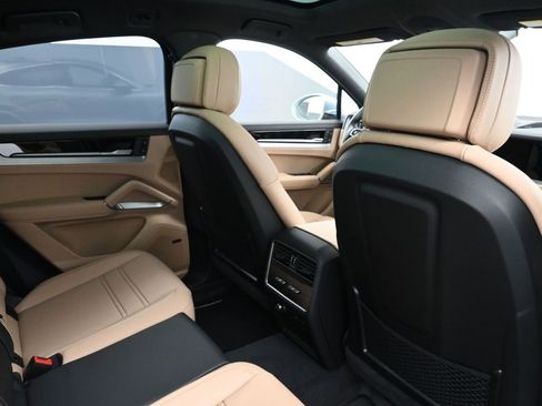 New 2026 Porsche Cayenne E-Hybrid Coupe image 7