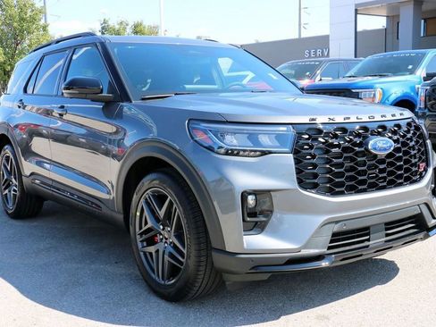 New 2025 Ford Explorer ST w/ Sun And Sound Package image 4