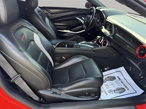 Used 2016 Chevrolet Camaro SS RWD image 25