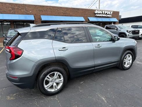 Certified 2023 GMC Terrain SLE w/ Driver Convenience Package AWD/4WD image 6