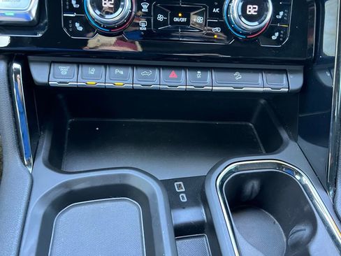 Used 2024 GMC Sierra 2500 AT4 w/ Technology Package image 36