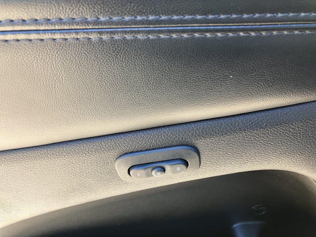 Used 2018 Jeep Grand Cherokee Limited AWD/4WD image 16