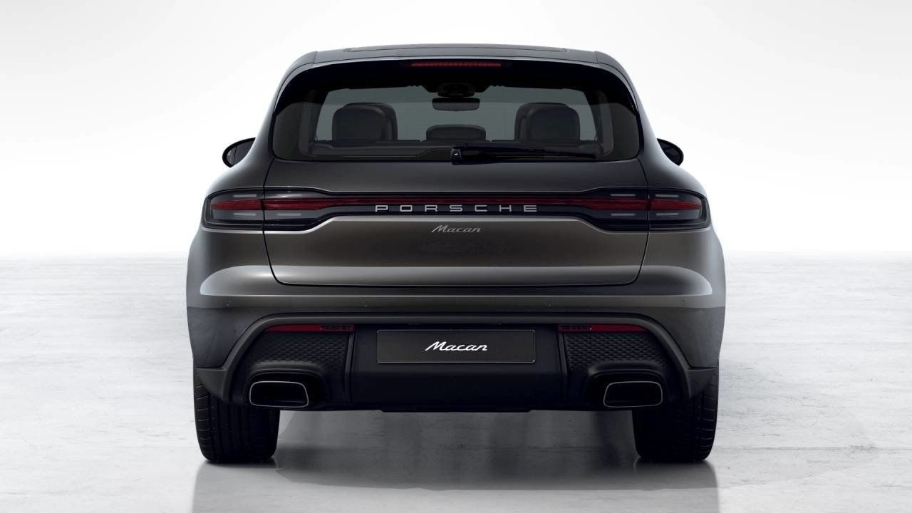 Certified 2026 Porsche Macan AWD/4WD image 6