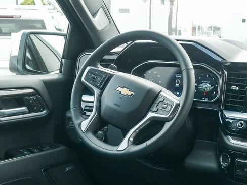 New 2026 Chevrolet Silverado 1500 LTZ w/ LTZ Premium Package AWD/4WD image 14