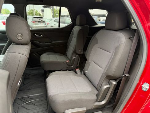 Used 2023 Chevrolet Traverse LT FWD image 25