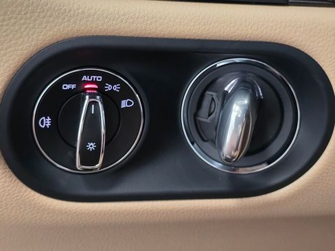 New 2025 Porsche Macan image 27