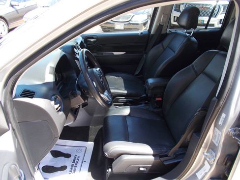 Used 2015 Jeep Compass High Altitude AWD/4WD image 11