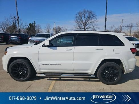 Used 2019 Jeep Grand Cherokee Altitude image 4
