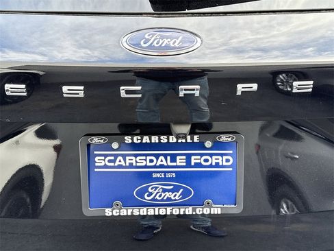 Used 2025 Ford Escape Active w/ Cold Weather Package image 33