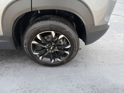 Used 2023 Chevrolet TrailBlazer LT w/ Convenience Package AWD/4WD image 18