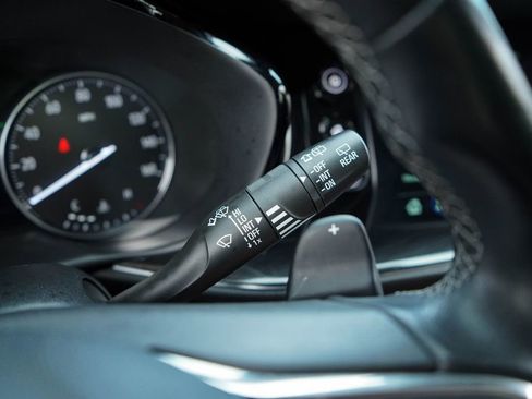 Used 2023 Buick Envision Essence FWD image 28