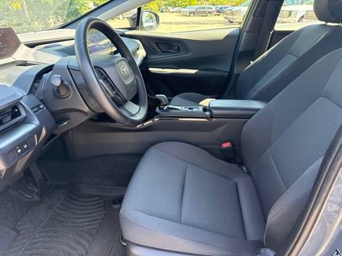 Used 2024 Toyota Prius LE FWD image 21
