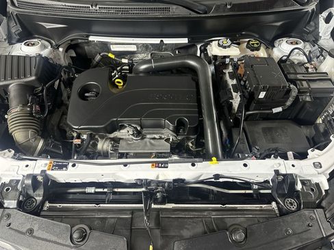 Used 2024 Chevrolet Equinox LT FWD image 31
