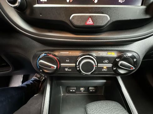 Used 2024 Kia Soul LX w/ Option Group 015 image 18