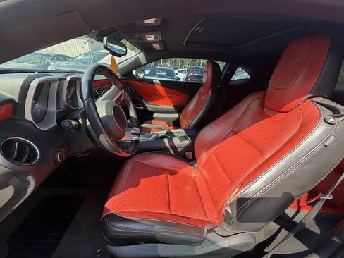 Used 2010 Chevrolet Camaro SS w/ RS Package RWD image 10