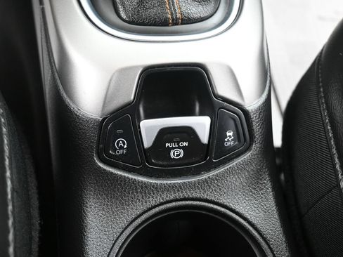Used 2018 Jeep Compass Latitude AWD/4WD image 31