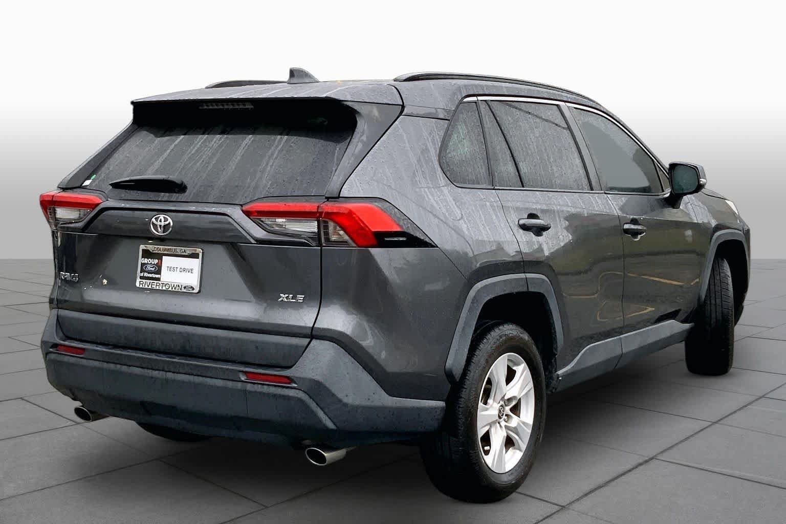 Used 2021 Toyota RAV4 XLE FWD image 12
