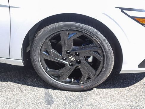 Certified 2026 Hyundai Elantra Sport FWD image 12