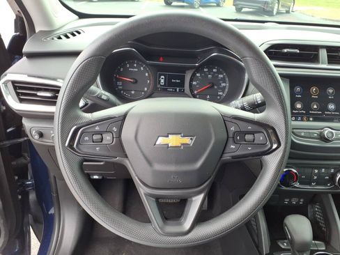 Used 2023 Chevrolet TrailBlazer LT FWD image 20