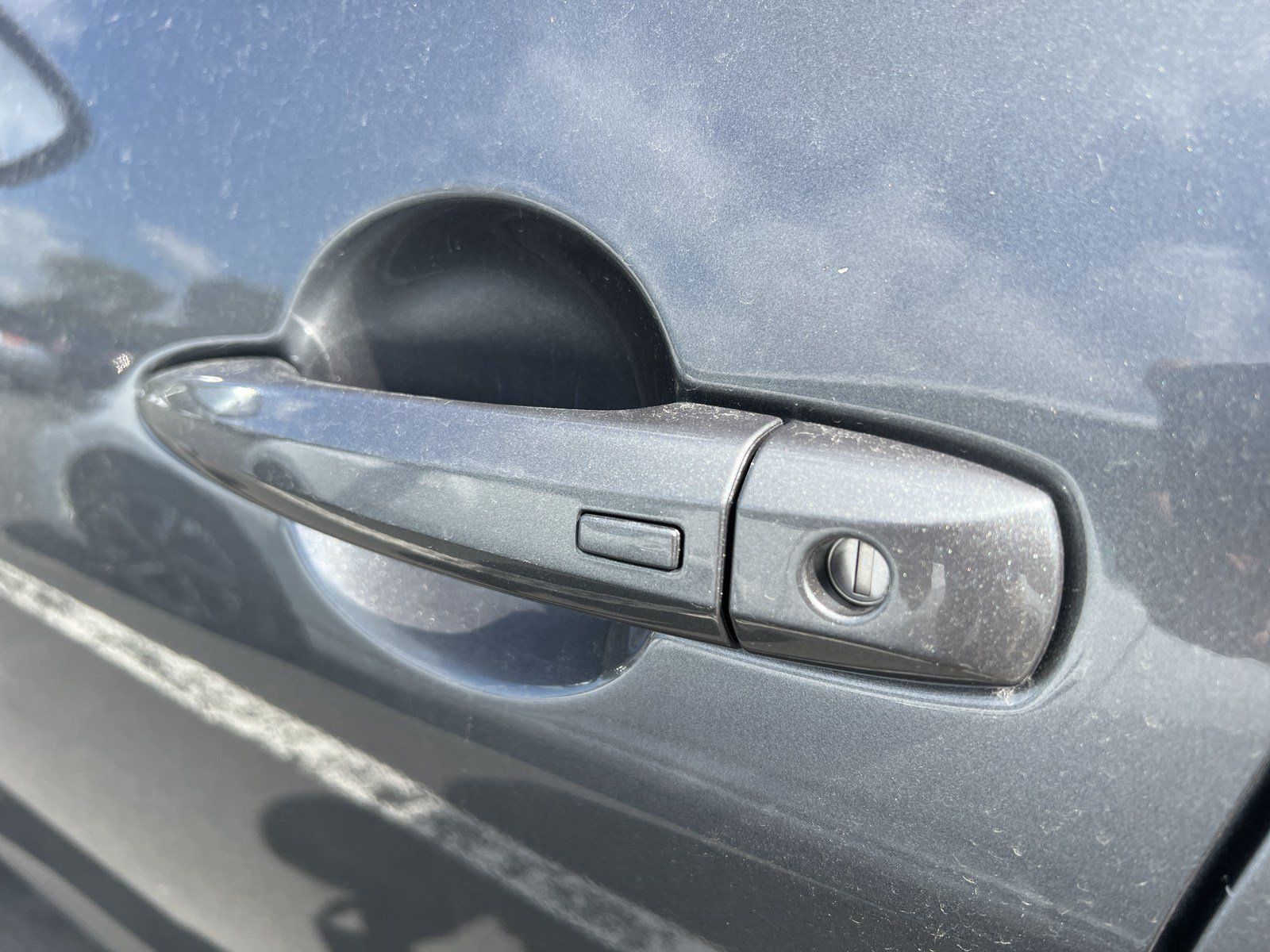 Used 2024 Nissan Sentra SV FWD image 8