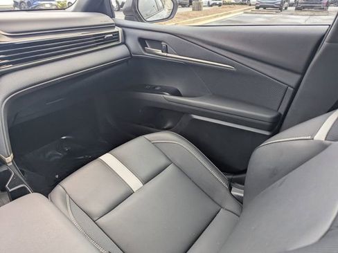 Used 2025 Toyota Camry XLE image 15