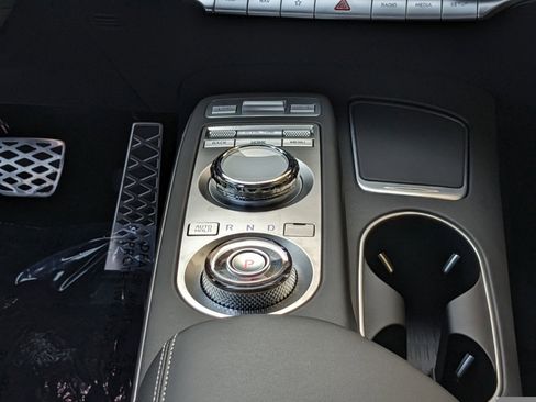 Used 2024 Genesis GV70 3.5T Sport image 14