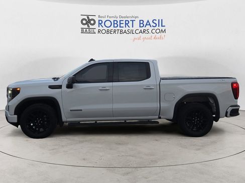 Used 2023 GMC Sierra 1500 Elevation image 2