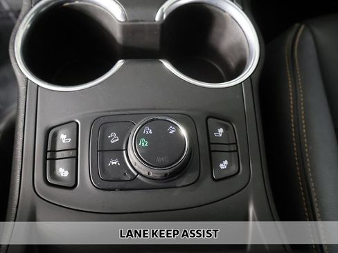 Used 2021 GMC Terrain SLT w/ Infotainment Package II AWD/4WD image 5