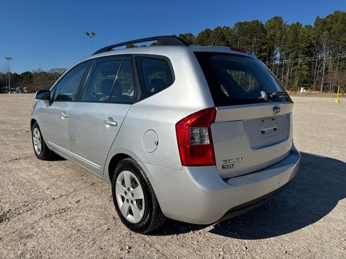 Used 2009 Kia Rondo LX image 8