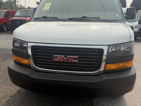 Used 2024 GMC Savana 2500 w/ Driver Convenience Package RWD image 12