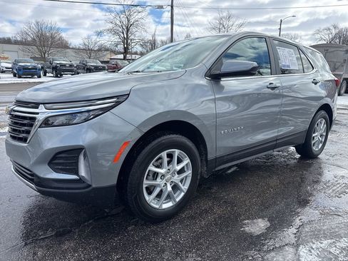 Used 2024 Chevrolet Equinox LT w/ LPO, Floor Liner Package AWD/4WD image 3