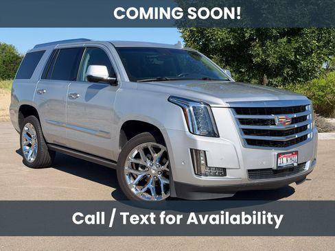 Used 2018 Cadillac Escalade Premium Luxury AWD/4WD image 1