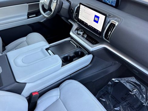 Certified 2025 Ford Expedition Max Platinum AWD/4WD image 18