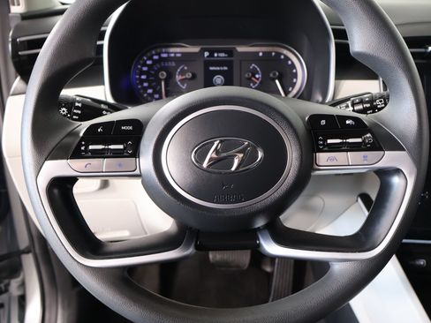 Used 2024 Hyundai Tucson SEL FWD image 3