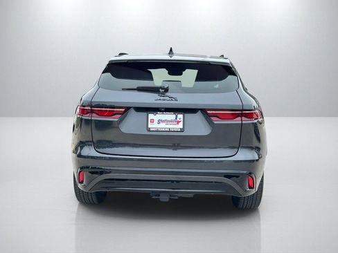 Used 2024 Jaguar F-PACE R-Dynamic S image 6