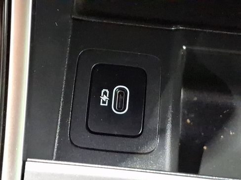 Used 2026 Land Rover Range Rover Velar S image 24