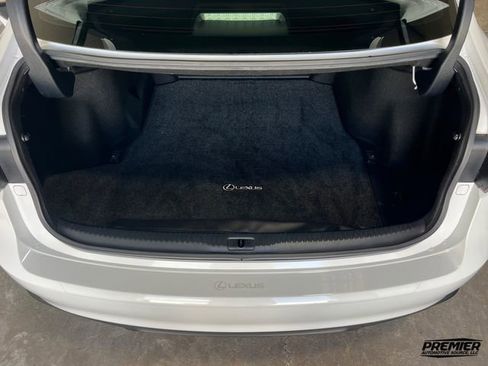 Used 2018 Lexus IS 300 image 56