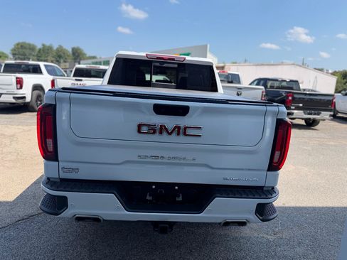 Used 2026 GMC Sierra 1500 Denali AWD/4WD image 4