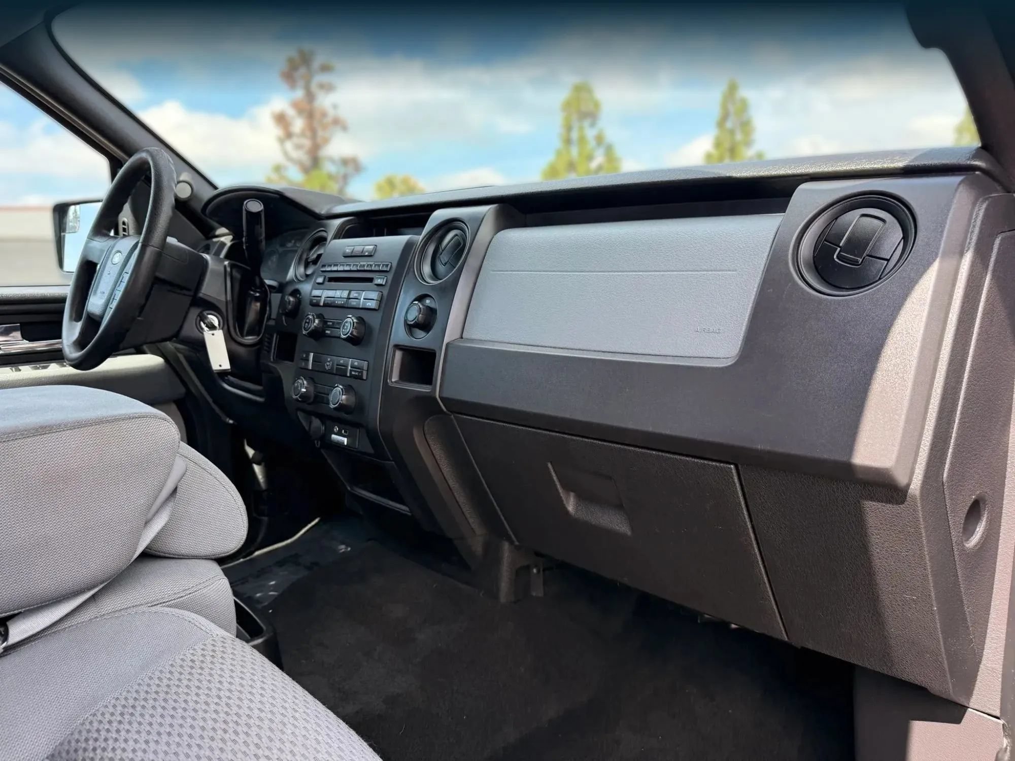 Used 2014 Ford F150 STX w/ Equipment Group 201A Mid AWD/4WD image 19