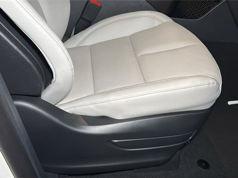 New 2026 Lincoln Aviator AWD image 8